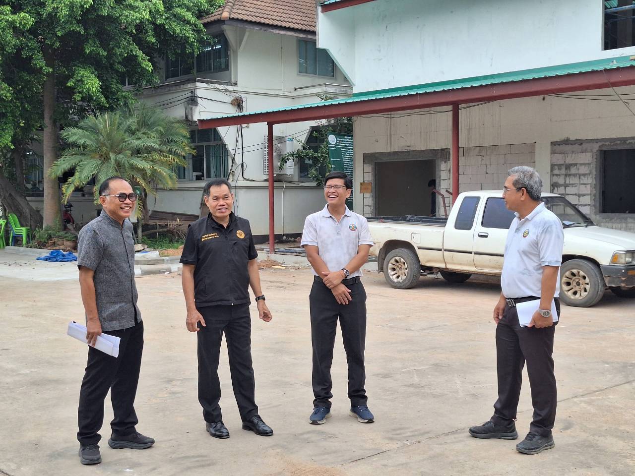 title - ผู้ตรวจราชการ ส.ป.ก. ลงพื้นที่จังหวัดหนองบัวลำภู ประชุมติดตามความก้าวหน้าผลการดำเนินงาน พร้อมตรวจเยี่ยมให้กำลังใจเกษตรกรแปลงใหญ่พืชผักและสมุนไพร 